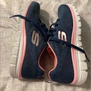 EUC Navy Skechers w/Memory Foam Size 9.5